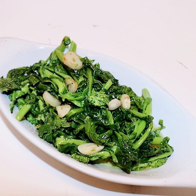 Broccoli Rabe w Garlic (Half).