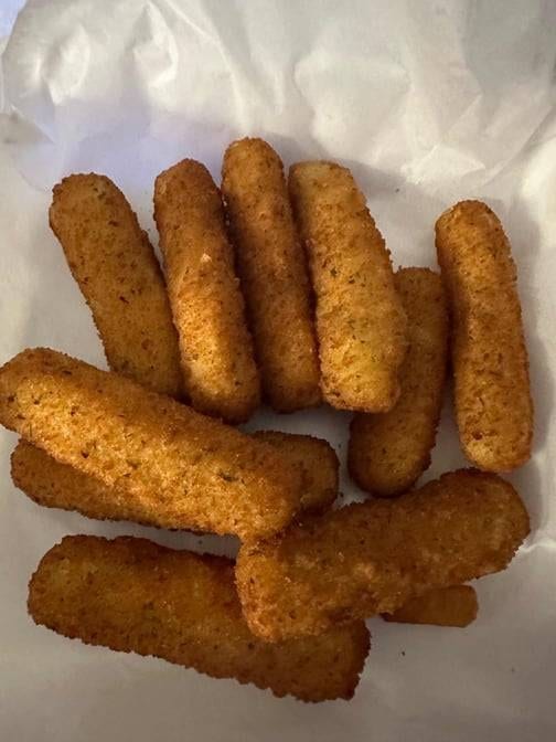 Mozzarella Sticks Kid's.