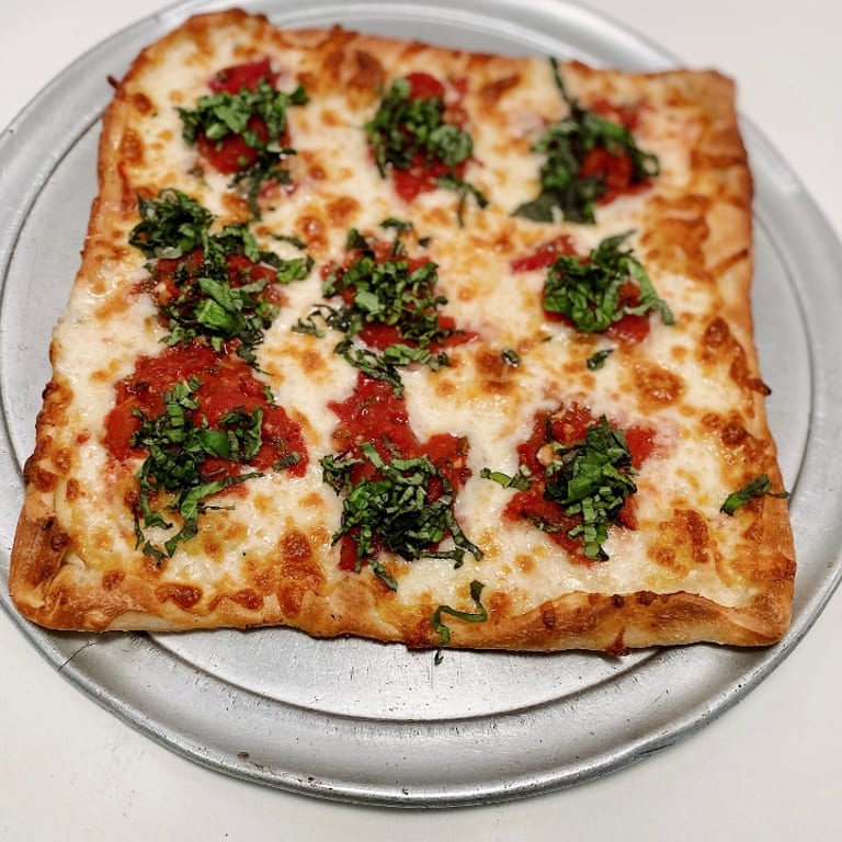 Delicious White Pizza Options